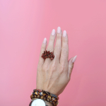 elastik ring lucky ring i brun sandsten