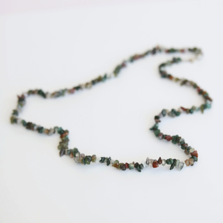 Lucky - halskæde Karneol natursten - 70cm fra LÉ MOSCH, skøn og dekorativ halskæde med grønne sten, 