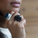 Lucky - ring sort blodsten natursten