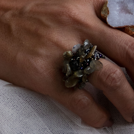 Lucky - ring Labradorit natursten fra le mosch