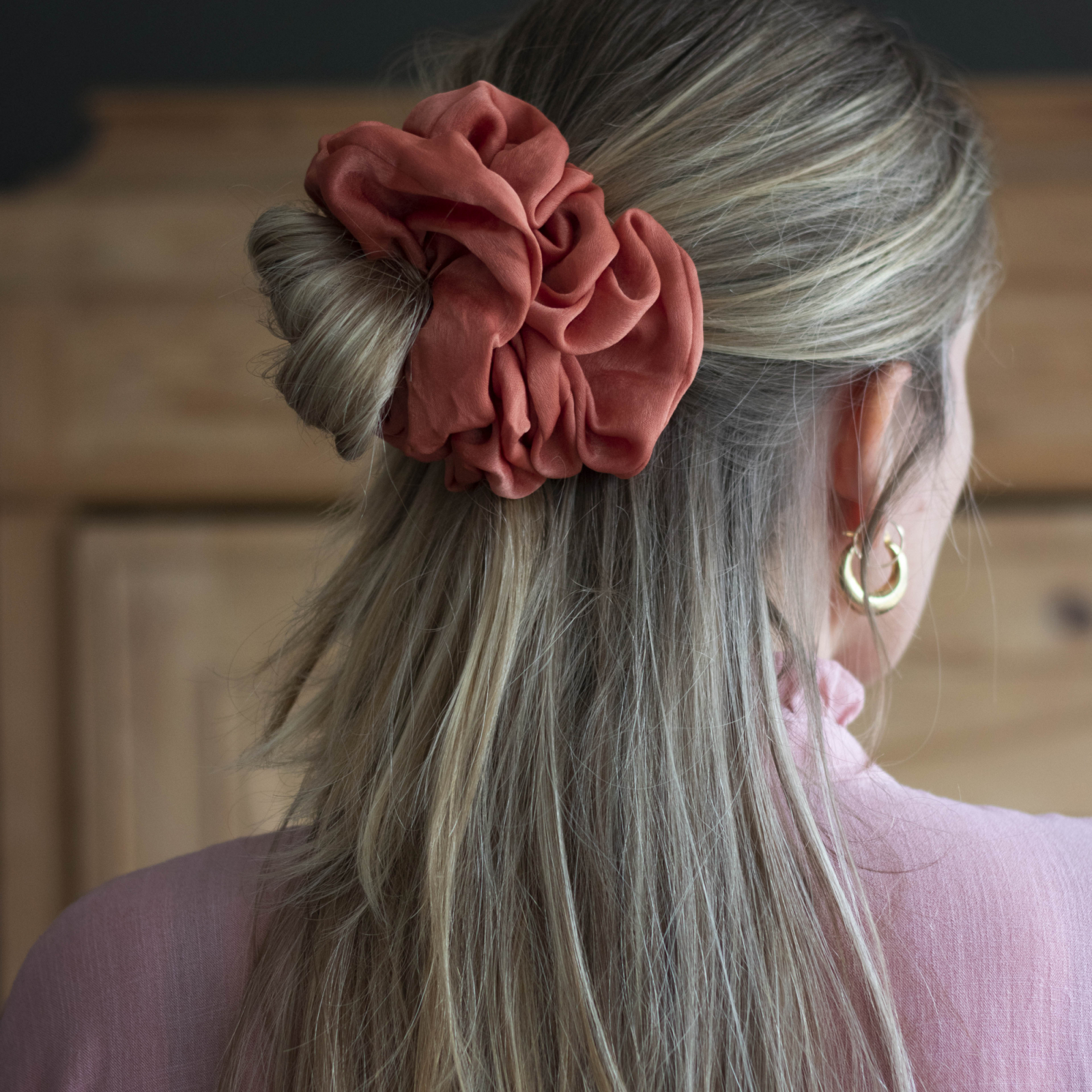 rust rød eller kobber farvet mega scrunchie fra le mosch