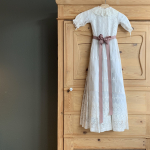 nougat farvet dåbsbånd