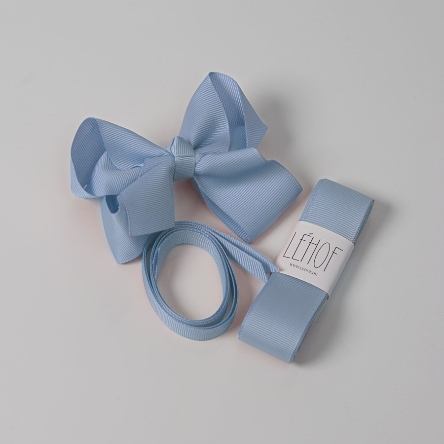 lys blå dåbsbånd fra lehof