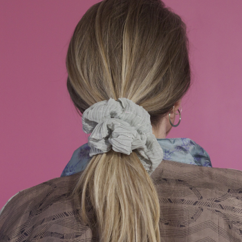 Nikaka mega scrunchie i grøn fra lemosch Nikaka mega scrunchie i grøn fra lemosch