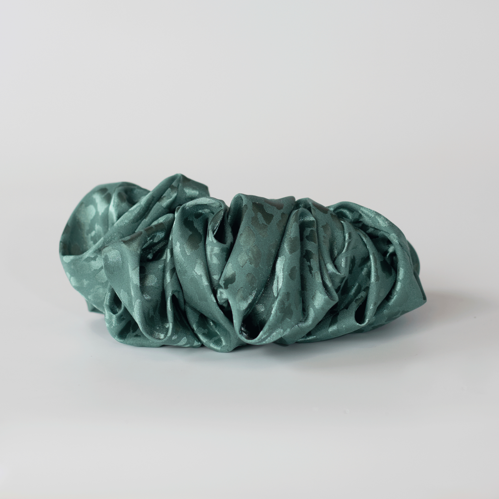 Faye MEGA Scrunchie i Grøn leo fra le mosch