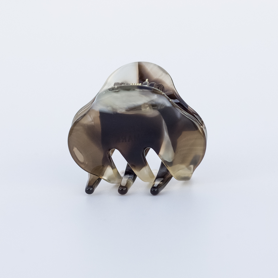 Melanie Hårklemme i earth musk fra LÉ MOSCH,