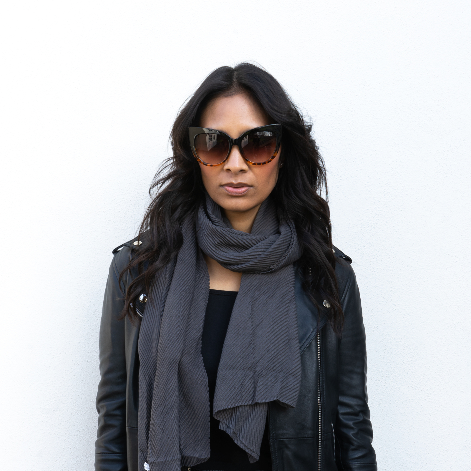 Kelly Tørklæde i Grå fra le mosch