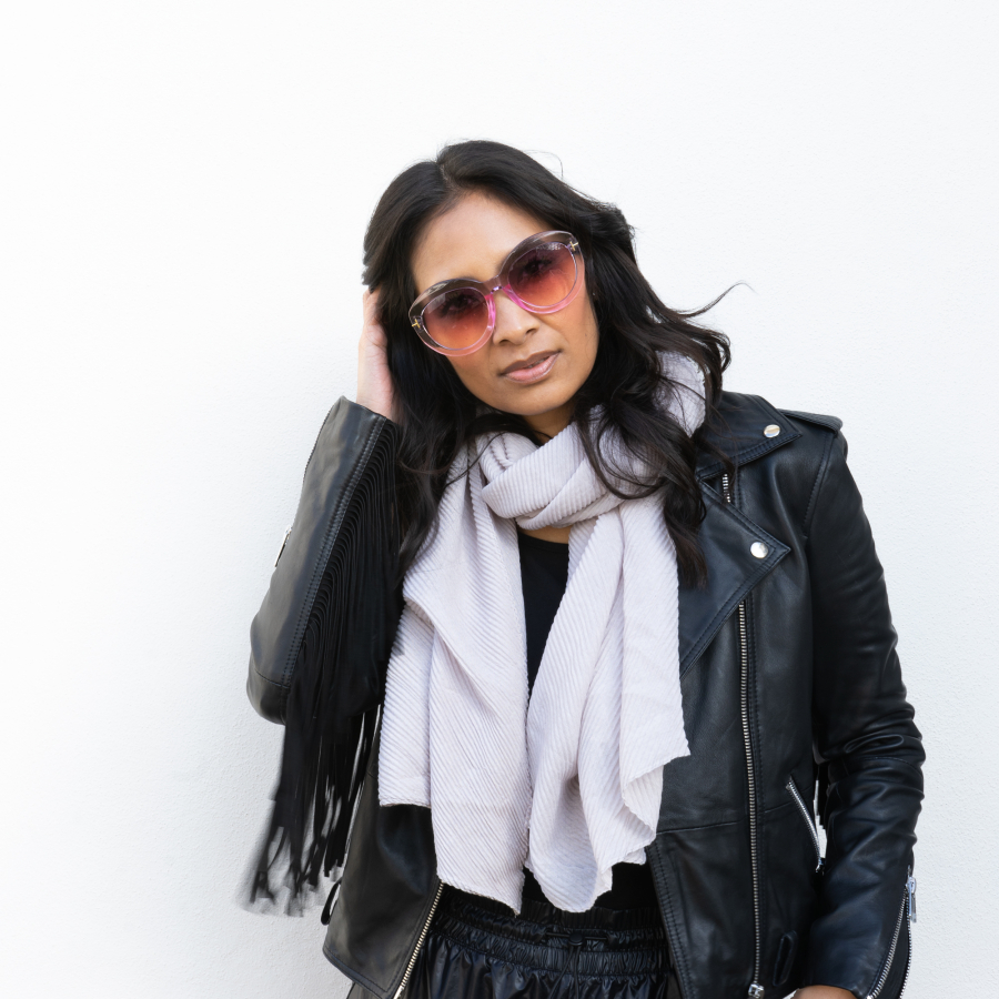 Kelly Tørklæde i Lys grå fra le mosch