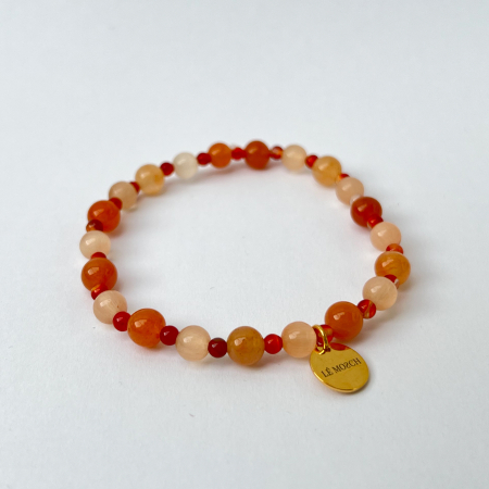 Haniel MIX armbånd i RØD er et smukt mix af Rød Karneol, Rød aventurin og Champagne Tigerøje i 6 mm. og 2 mm fra le mosch