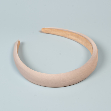 Lisbeth hårbøjle i Beige fra le mosch