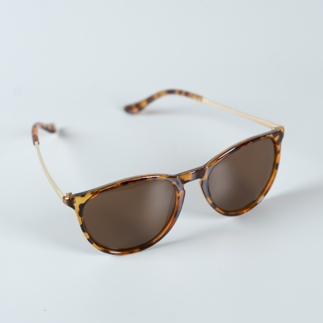 Noel solbriller i Turtle fra LÉ MOSCH