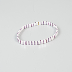 Xia armbånd i lilla og hvid med flade perler i sten fra le mosch