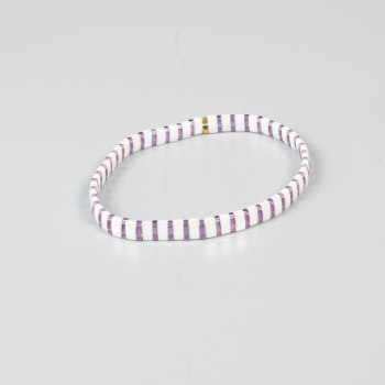 Xia armbånd i lilla og hvid med flade perler i sten fra le mosch