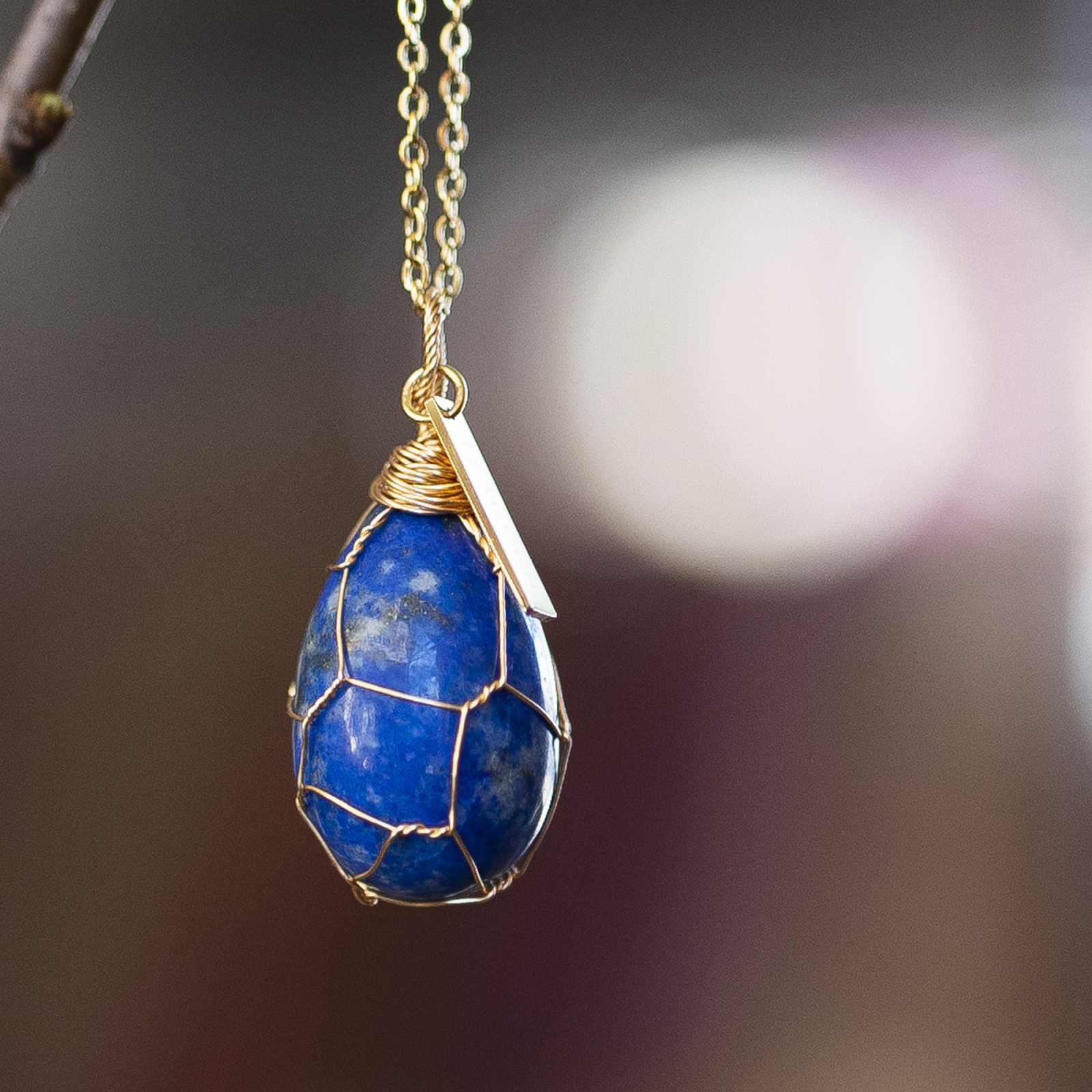 Krystal æg i Lapis Lazuli 3x2 cm fra le mosch