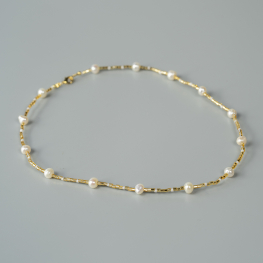 Tara halskæde med hvide perler