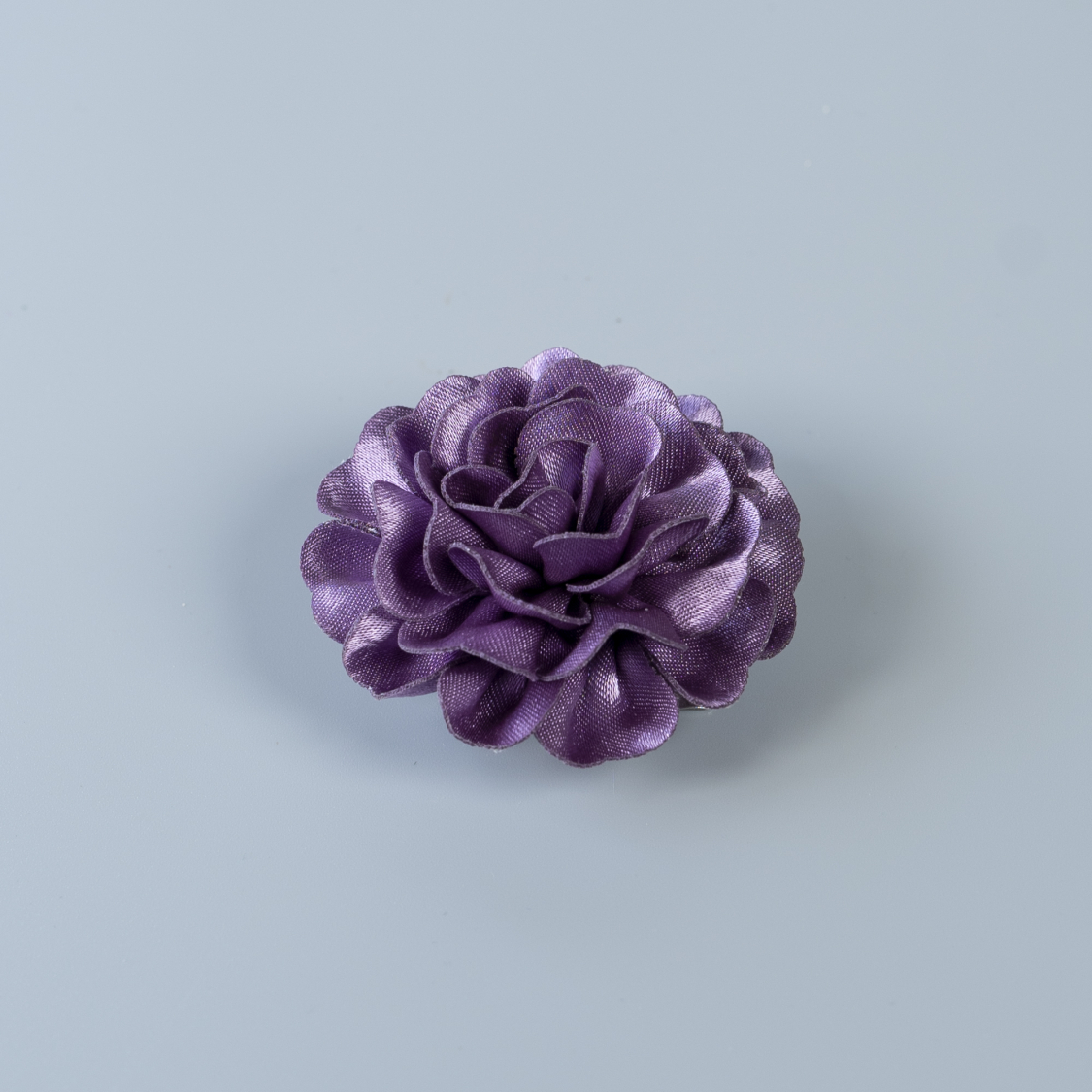 Petit Satin Blomst I Lilla 6,5 cm Fra le mosch