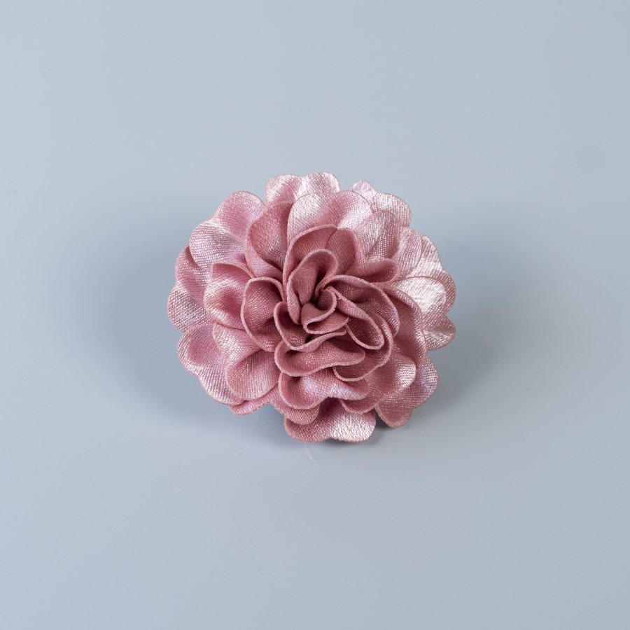 Petit Satin Blomst I Pudder 6,5 cm Fra le mosch