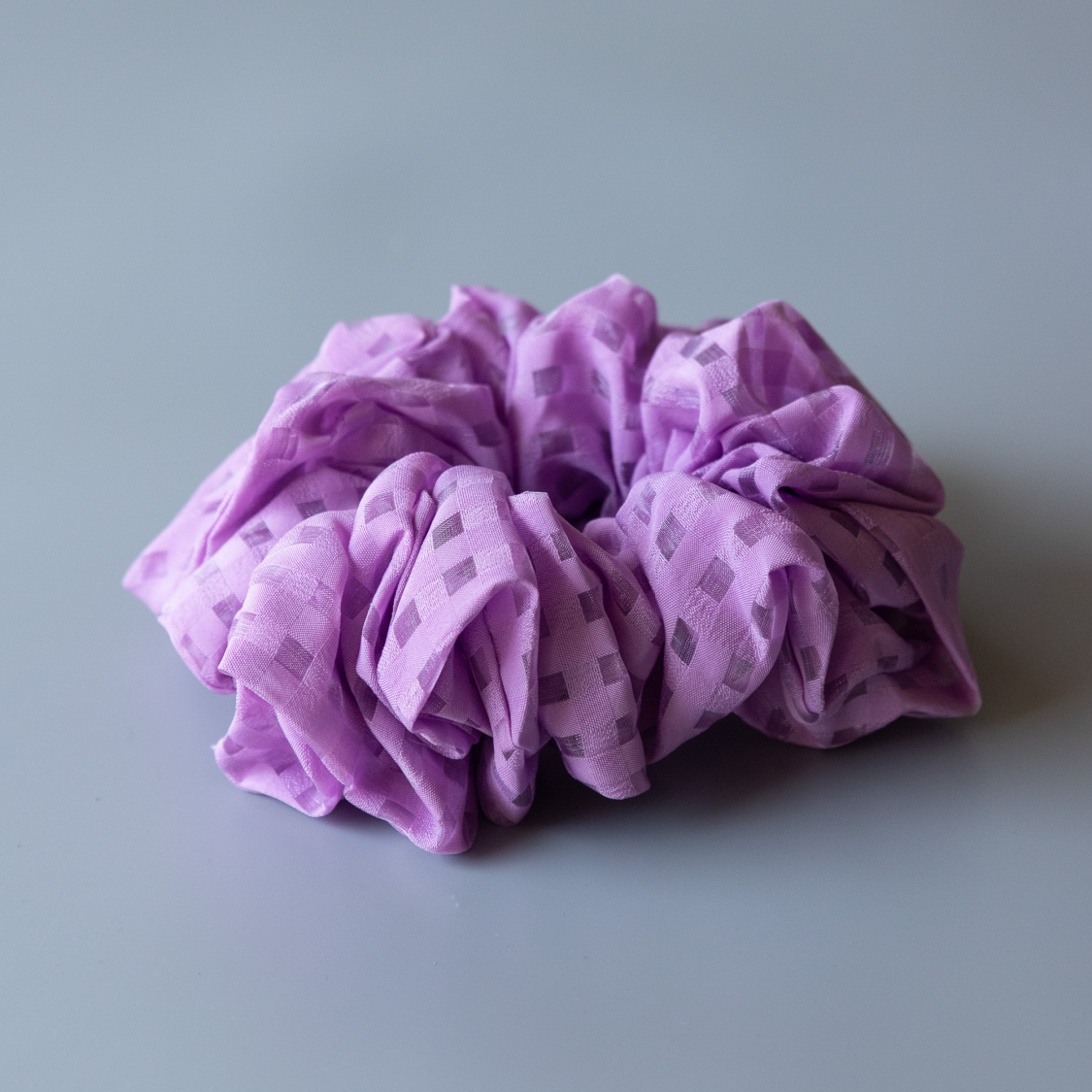 Sofie MEGA Scrunchie i Lys Lilla fra le mosch