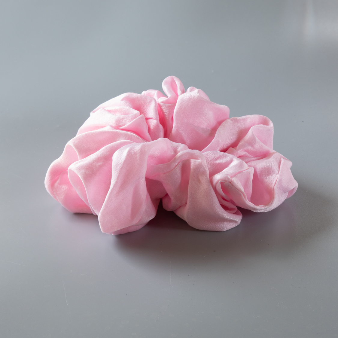 Bella MEGA Scrunchie i Rosa fra le mosch