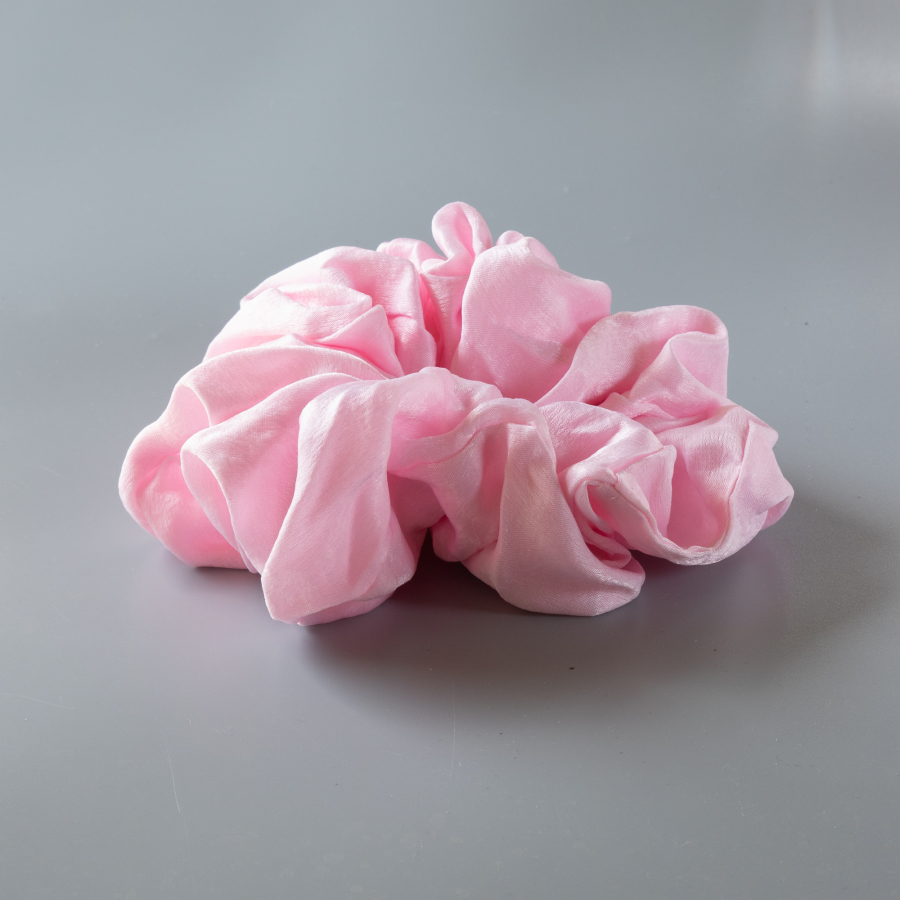 Bella MEGA Scrunchie i Rosa fra le mosch