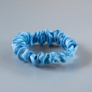 Lula Petit Scrunchie no 187 i Sky Blå fra le mosch