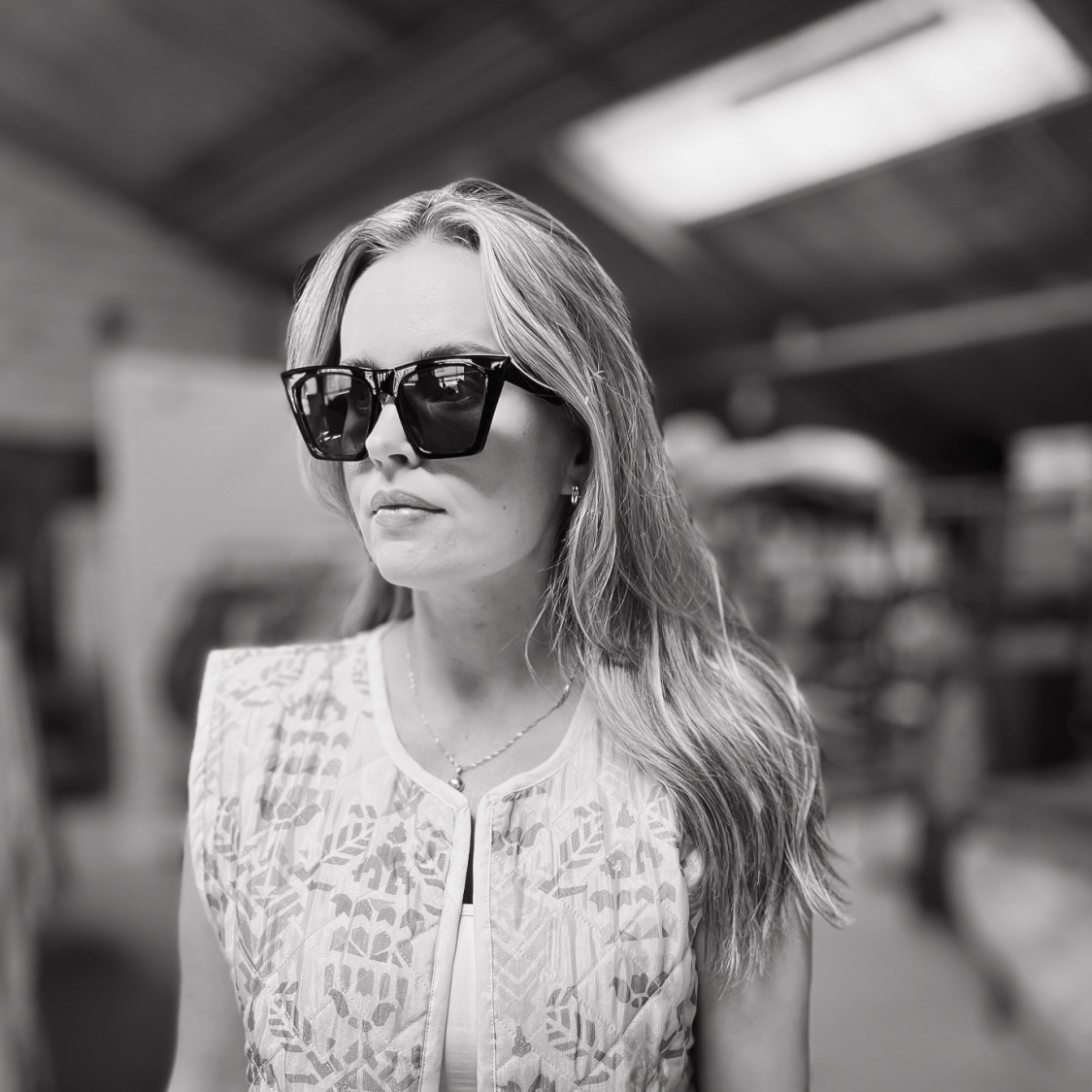 Mille Cateye solbriller i Sort fra le mosch