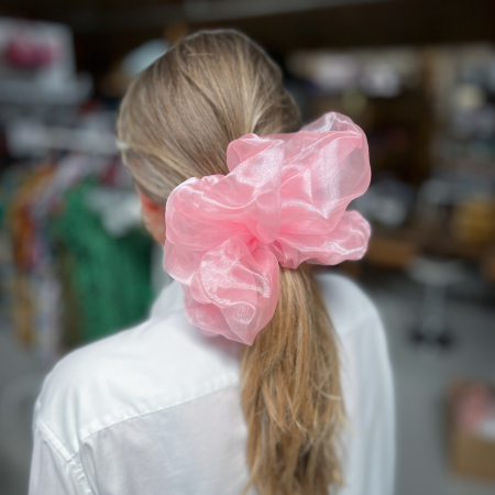 Organza Giga Scrunchie i Rosa fra le mosch