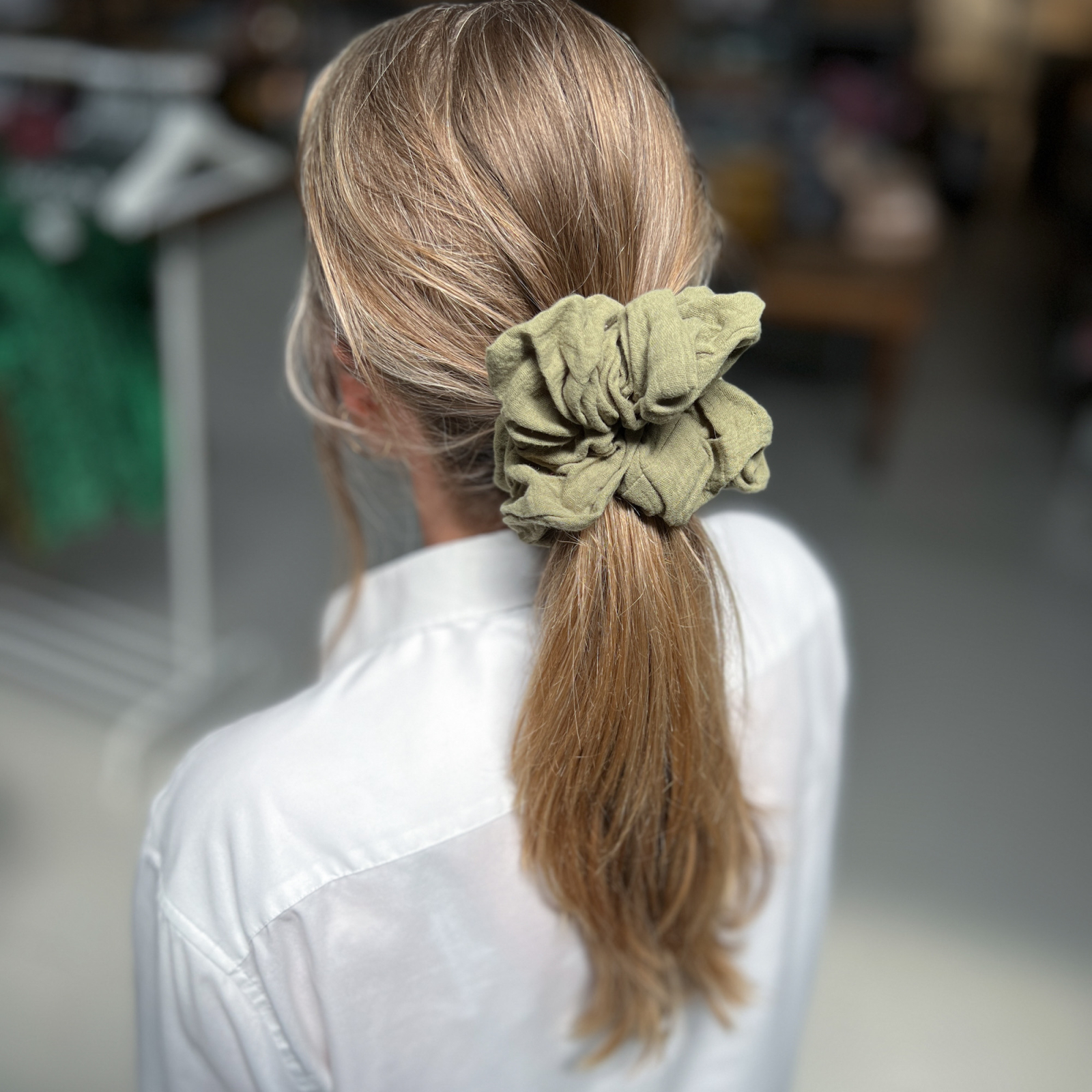 Bomulds Mega Scrunchie i Army fra le mosch