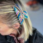 Cloud hårklemme i Confetti Strib fra le mosch