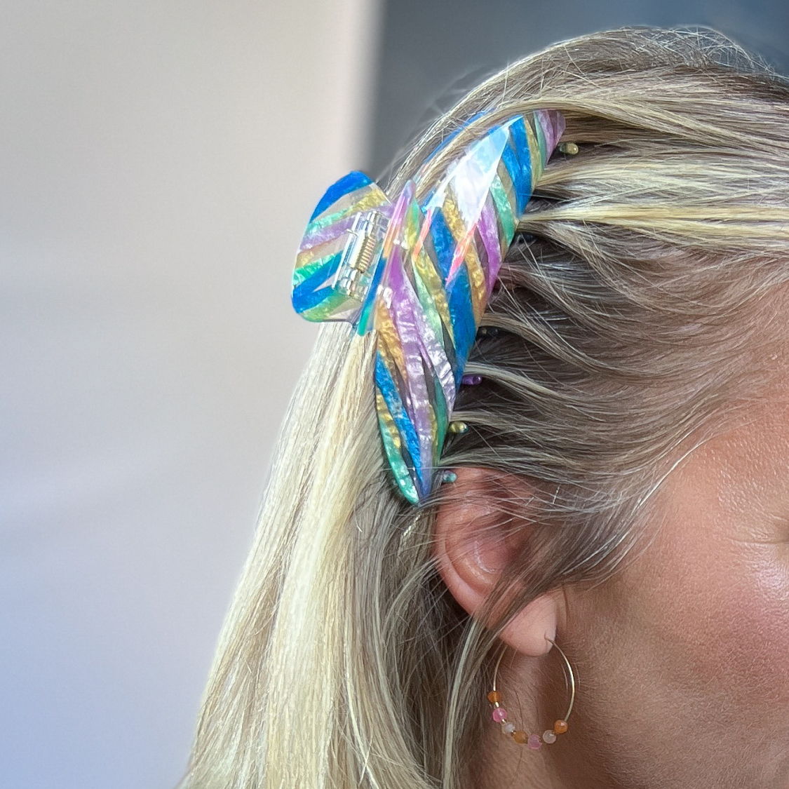 Cloud hårklemme i Confetti Strib fra le mosch