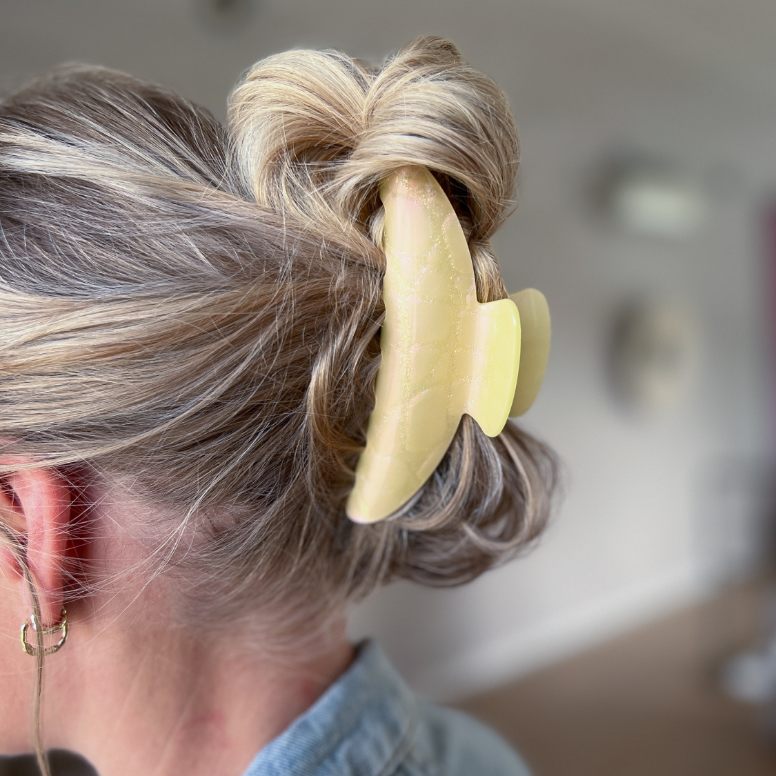 Cloud hårklemme i Cool Gul fra le mosch