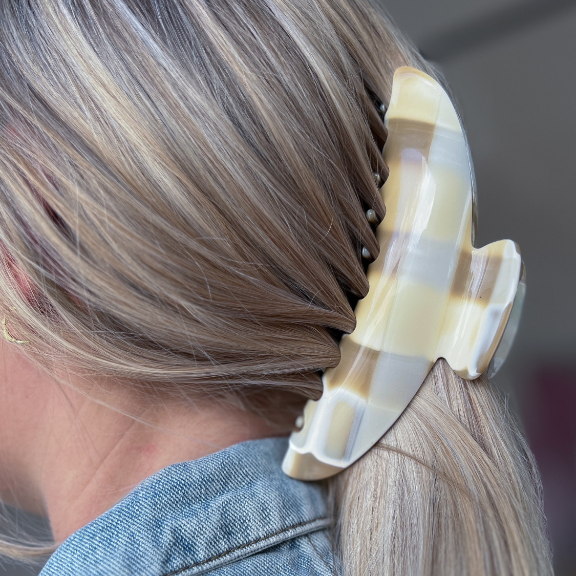 Giga Cloud hårklemme i Latte fra le mosch