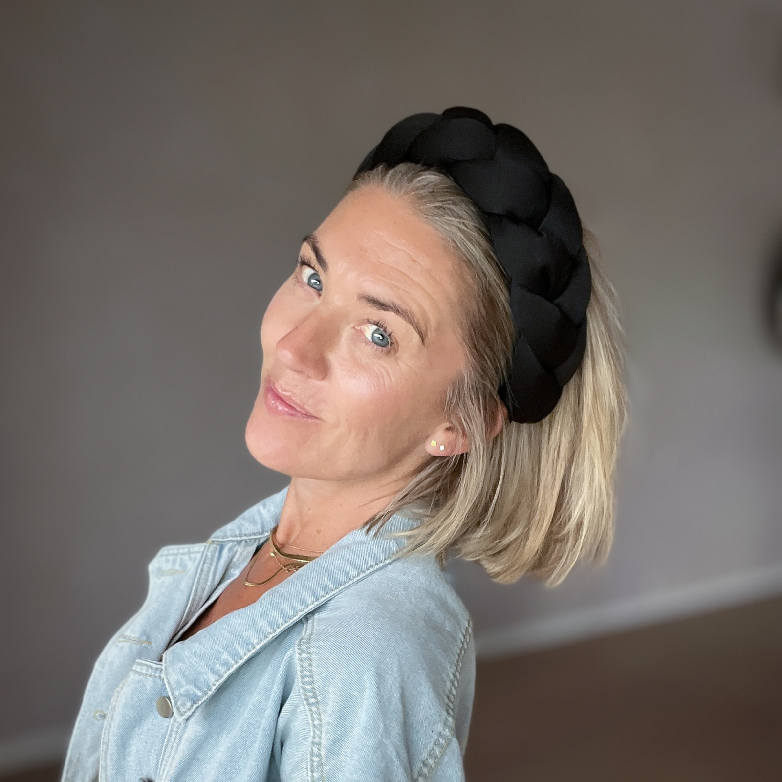 Polly hårbøjle i Sort flet fra le mosch
