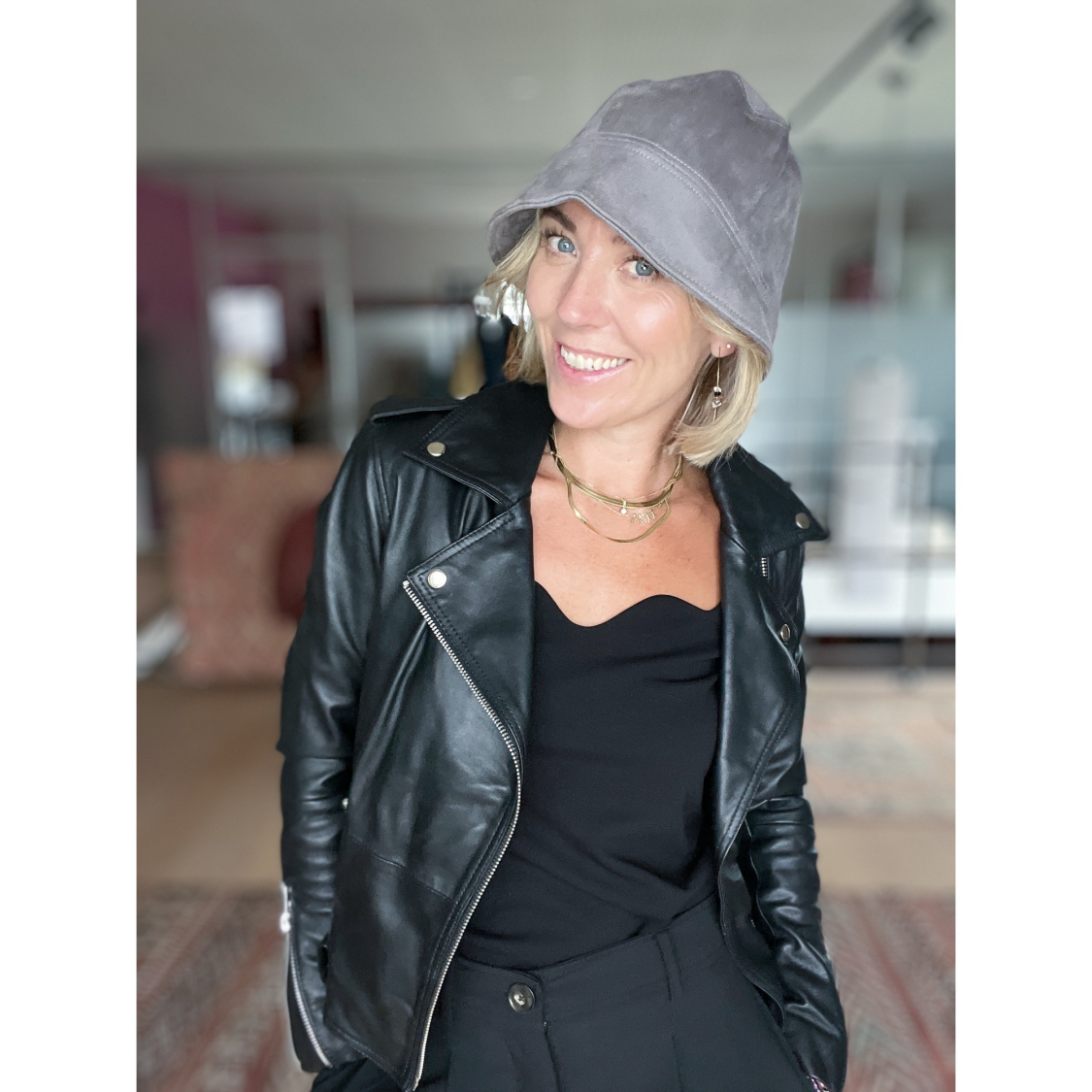 Nancy hat I suede look ruskind fra le mosch