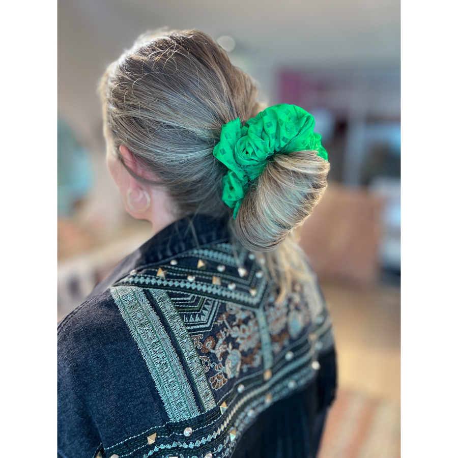 Sofie MEGA Scrunchie i Grøn fra le mosch