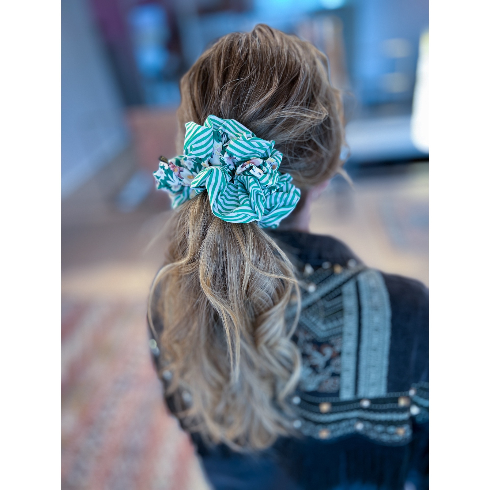 Sally MEGA Scrunchie i Grøn fra le mosch