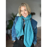 Kelly Tørklæde i Turkis fra LÉ MOSCH, anvendeligt og blødt tørklæde, 