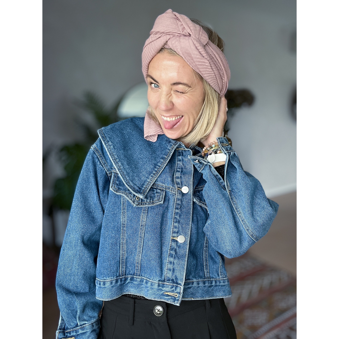 Kelly Tørklæde i Pudder fra le mosch