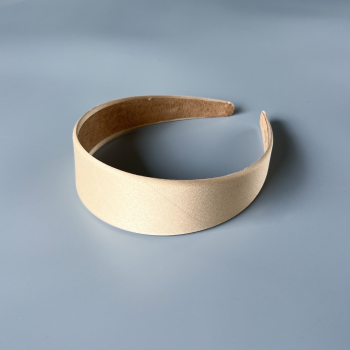 Myl hårbøjle i Lilla 4 cm - Flad og klassisk hårbøjle til hverdag fra LE MOSCH Myl hårbøjle i Lilla 4 cm - Flad og klassisk hårbøjle til hverdag fra LE MOSCH