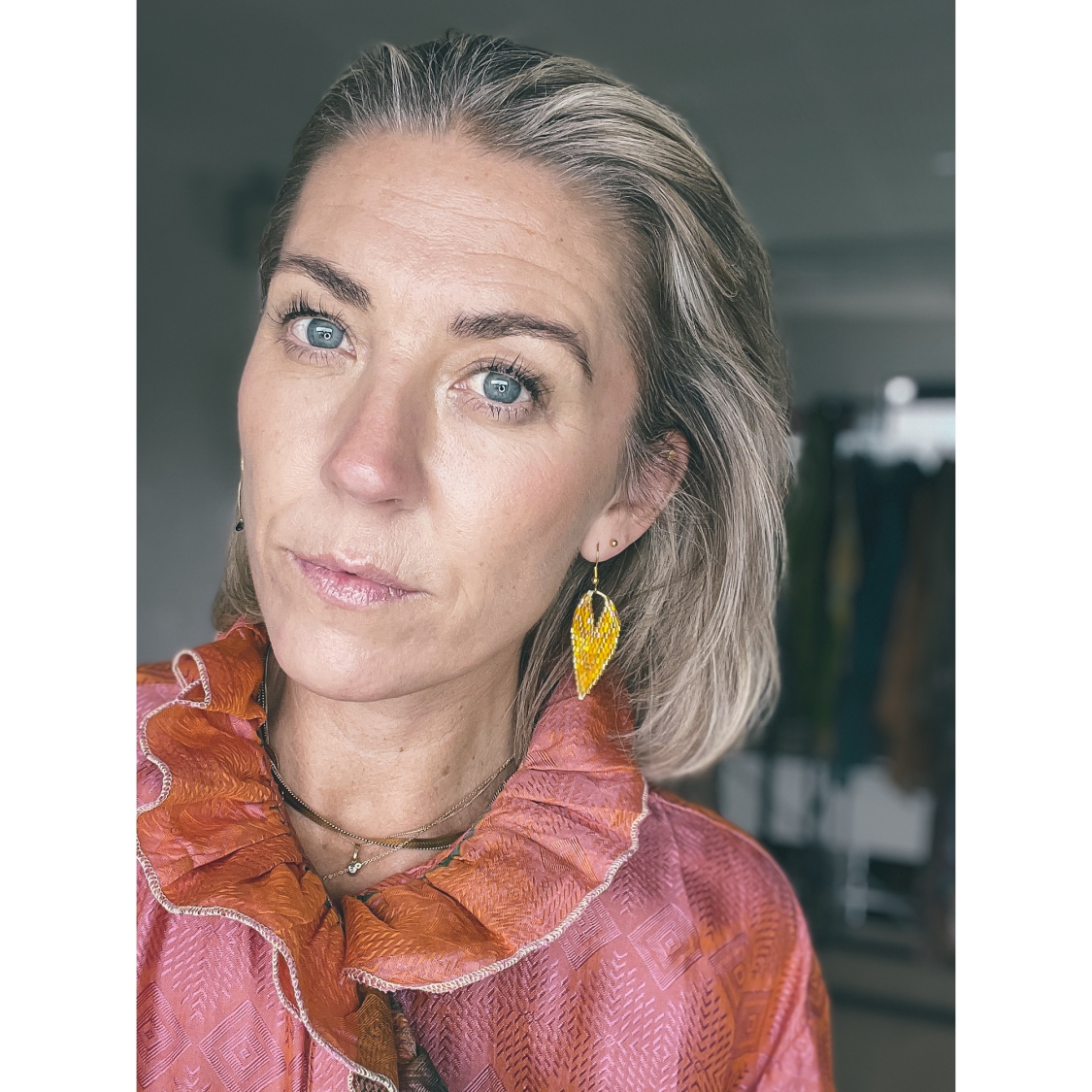 Rio Corto øreringe i lys orange fra le mosch