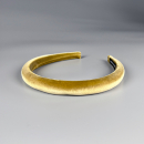 Smilla hårbøjle i oliven velour fra le mosch Smilla hårbøjle i oliven velour fra le mosch