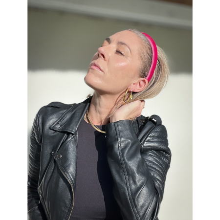 Smilla hårbøjle i pink velour fra le mosch
