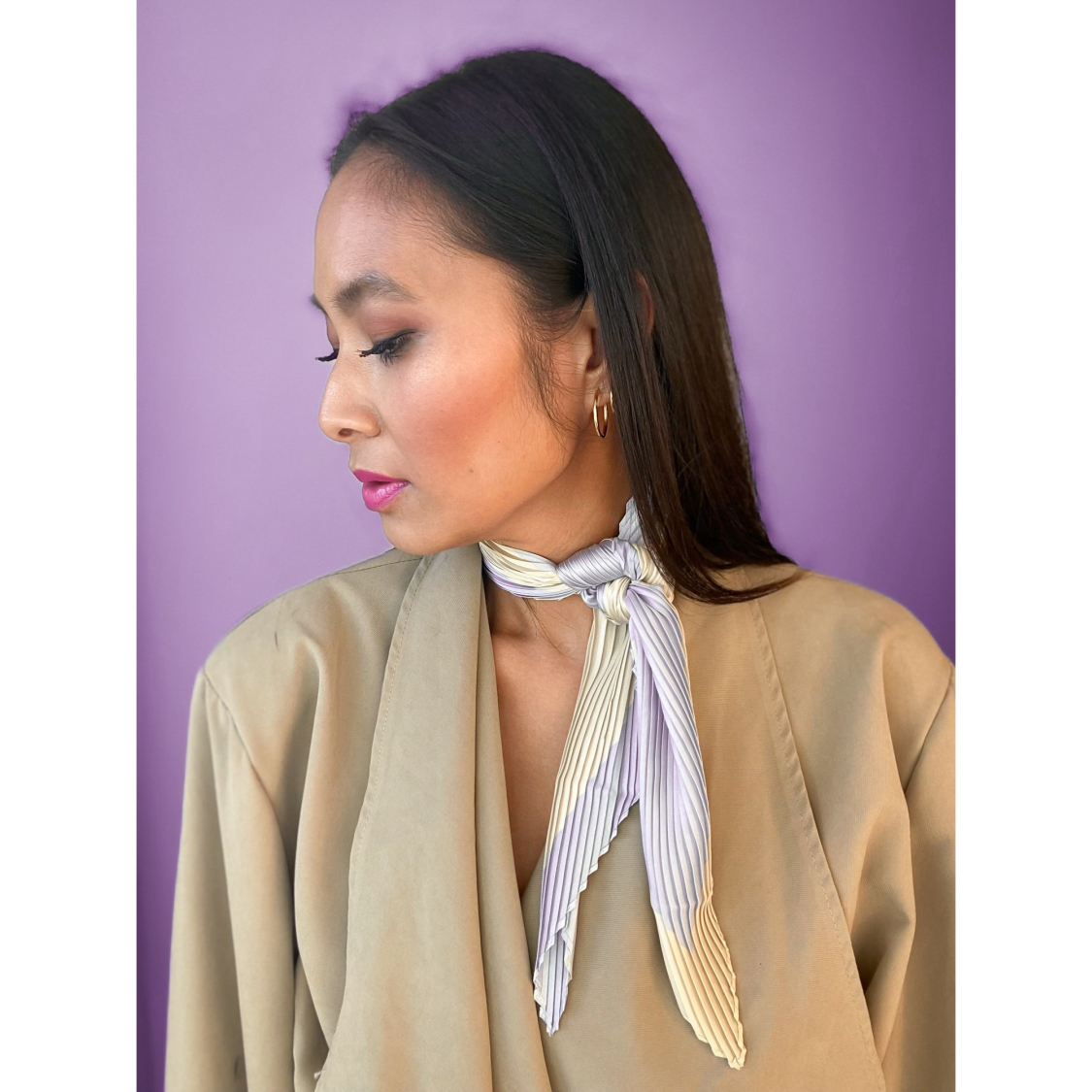 Selma plisseret tørklæde i lyseblå og creme fra le mosch