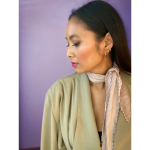 Selma plisseret tørklæde i mud fra le mosch