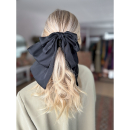 Freja hårklemme med stor sløjfe i sort fra le mosch