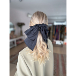 Freja hårklemme med stor sløjfe i sort fra le mosch