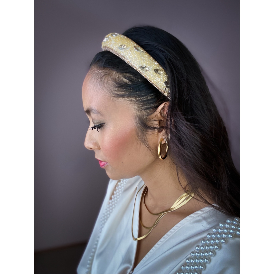 Mosaik hårbøjle med similisten og perler - gylden fra le mosch