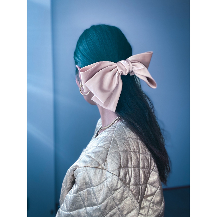 Belle sløjfe hårspænde i creme fra le mosch