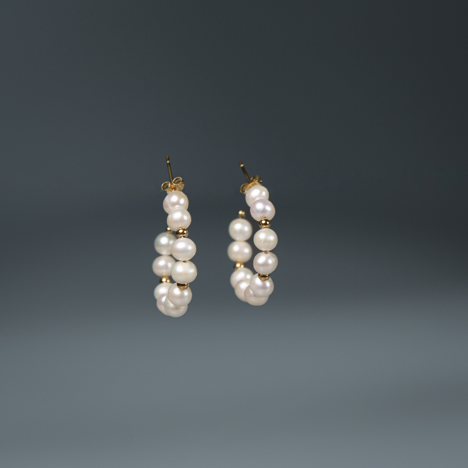 Grace Hoops med Ferskvandsperler fra le mosch