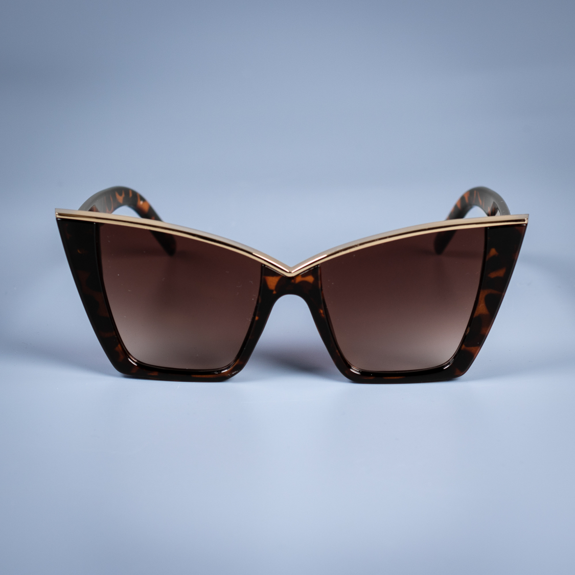 Helle Cat Eye solbriller I Turtle fra le mosch